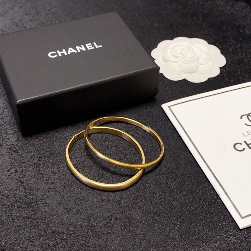 Ch**el bracelets